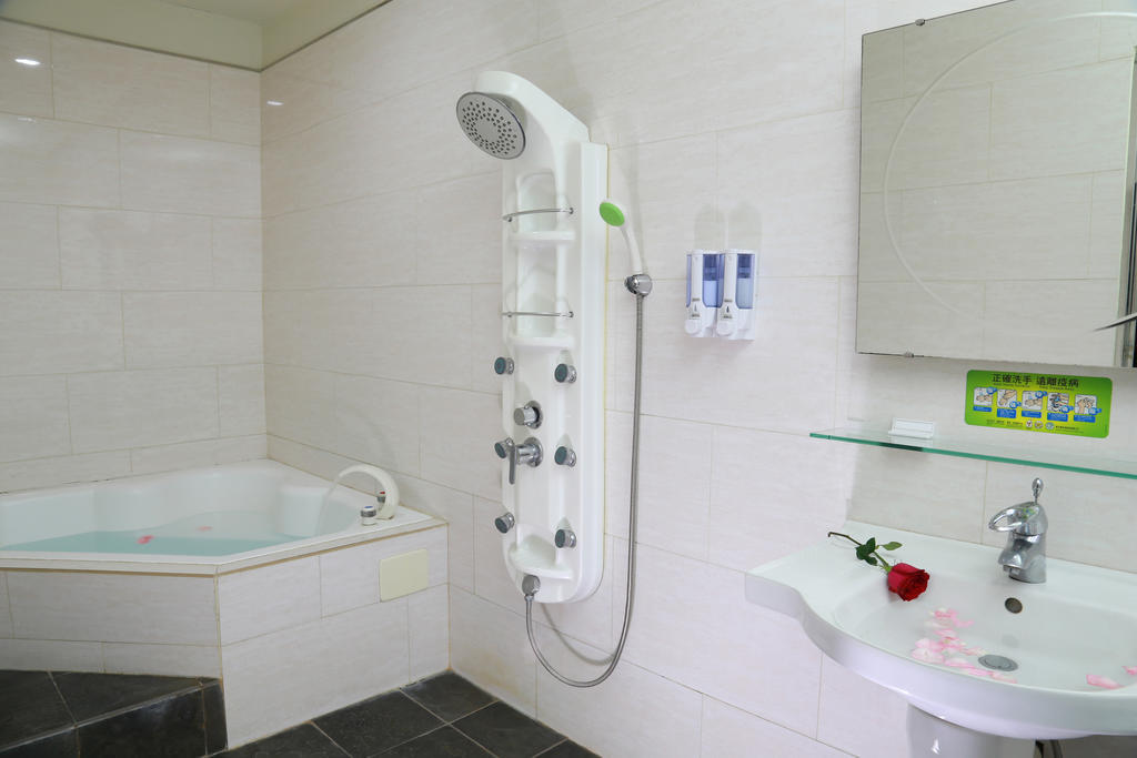 King Town Hotel Luodong Habitación foto